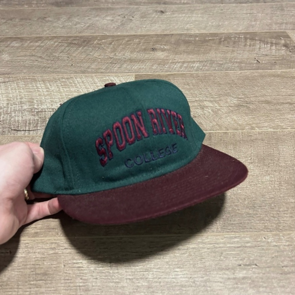 Men’s Rare Vintage Spoon River College Illinois Green Red SnapBack Hat